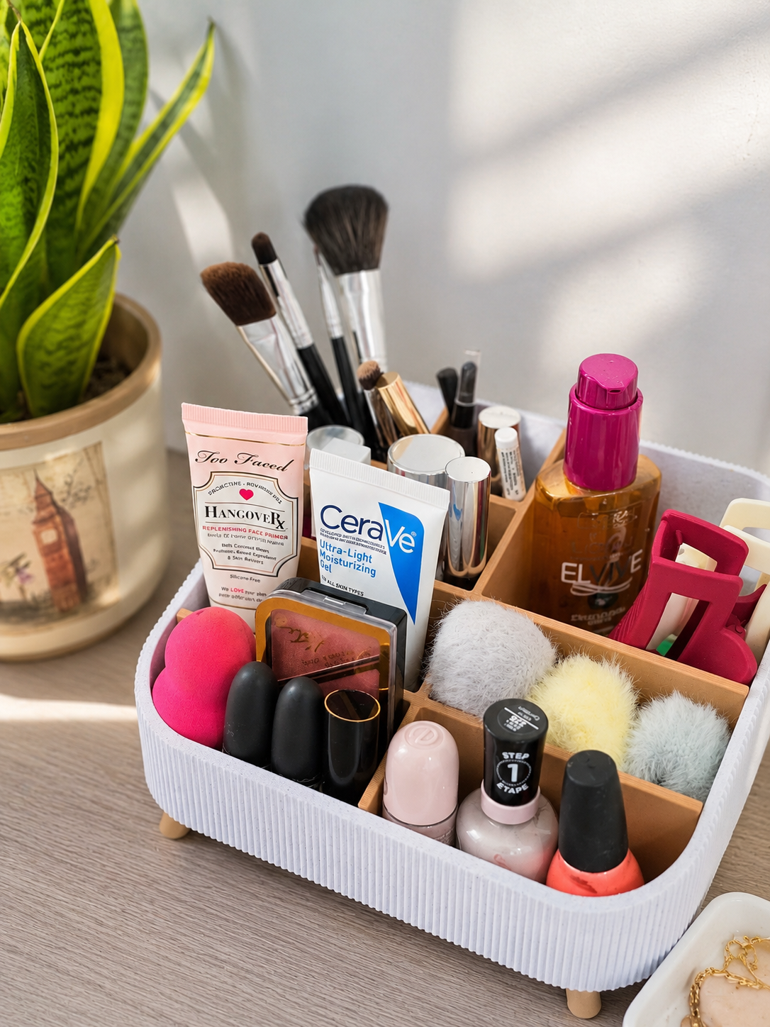 Minimalist Makeup Organizer with Legs